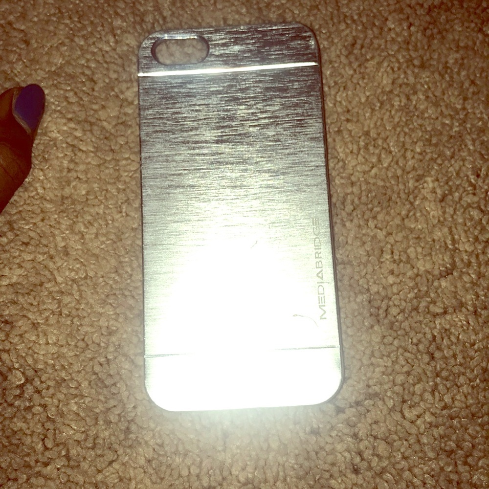 MediaBridge Silver iPhone 5/5s/5c Case